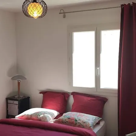 3 Pieces Avec Terrasse Au Soleil Le Thoronet