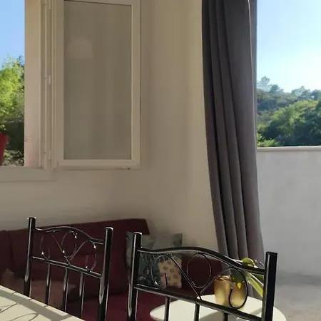 Apartment 3 Pieces Avec Terrasse Au Soleil